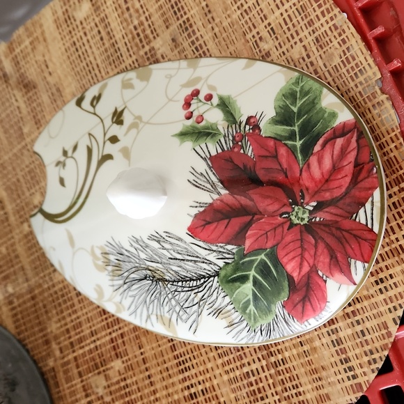 222 Fifth  Soup Tureen Top Measures approximately 10" long - Picture 4 of 8